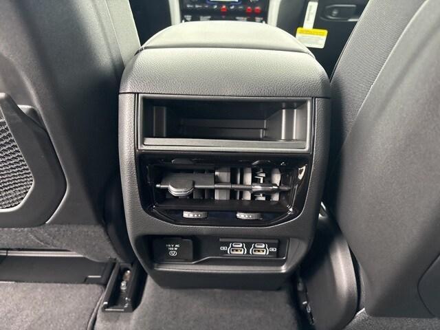 new 2025 Jeep Grand Cherokee car, priced at $44,353