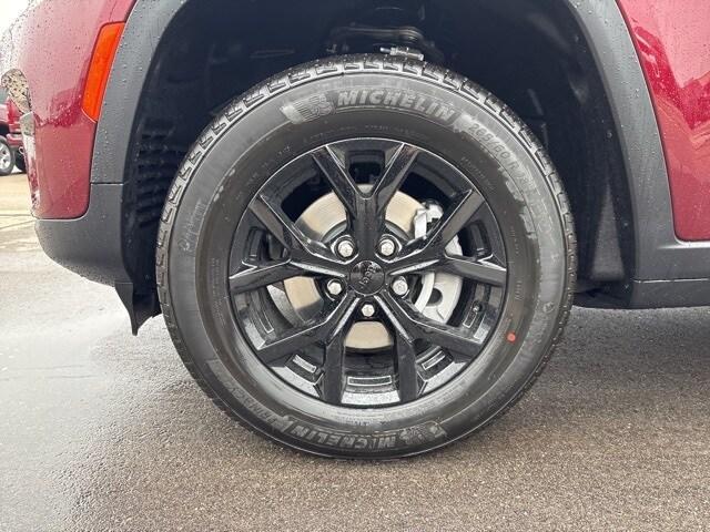new 2025 Jeep Grand Cherokee car, priced at $44,353