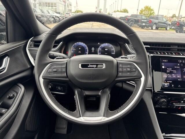 new 2025 Jeep Grand Cherokee car, priced at $44,353