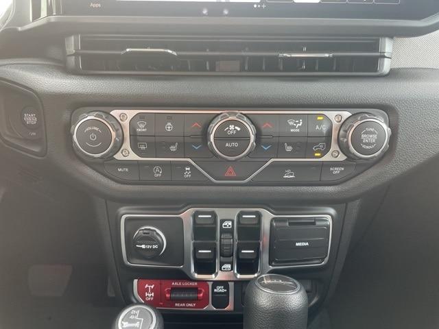 new 2025 Jeep Gladiator car, priced at $49,469