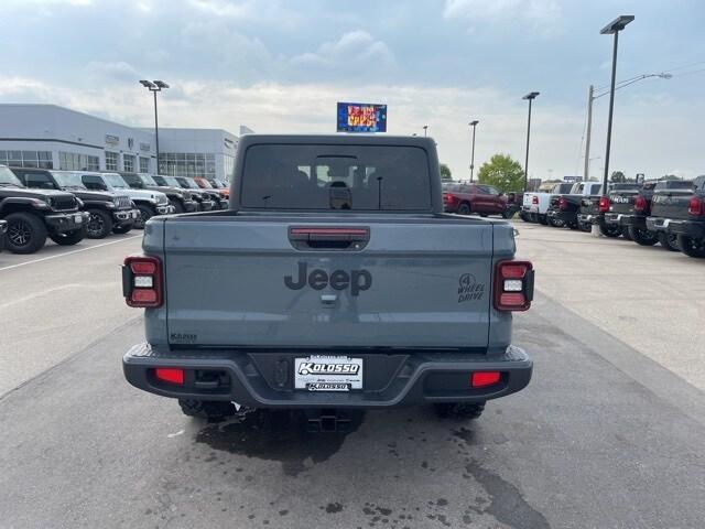 new 2025 Jeep Gladiator car, priced at $49,469