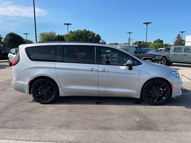 used 2023 Chrysler Pacifica car, priced at $34,999