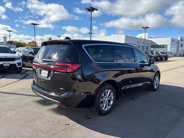 new 2026 Chrysler Pacifica car, priced at $46,857