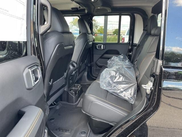 new 2025 Jeep Gladiator car, priced at $51,054