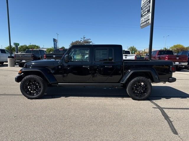 new 2024 Jeep Gladiator car, priced at $40,919