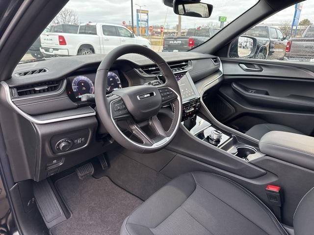 new 2025 Jeep Grand Cherokee car, priced at $41,477