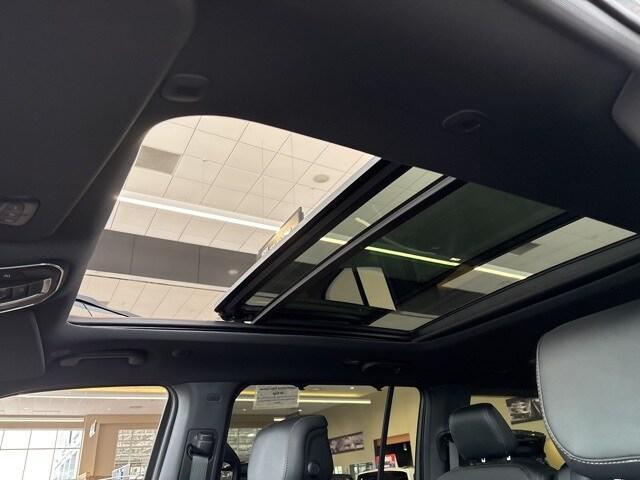 new 2025 Jeep Wagoneer L car, priced at $78,936