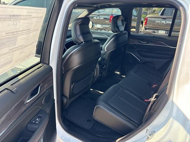 new 2025 Jeep Grand Cherokee car, priced at $59,785