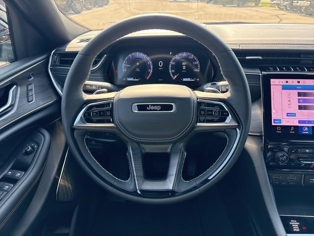 new 2025 Jeep Grand Cherokee car, priced at $59,785