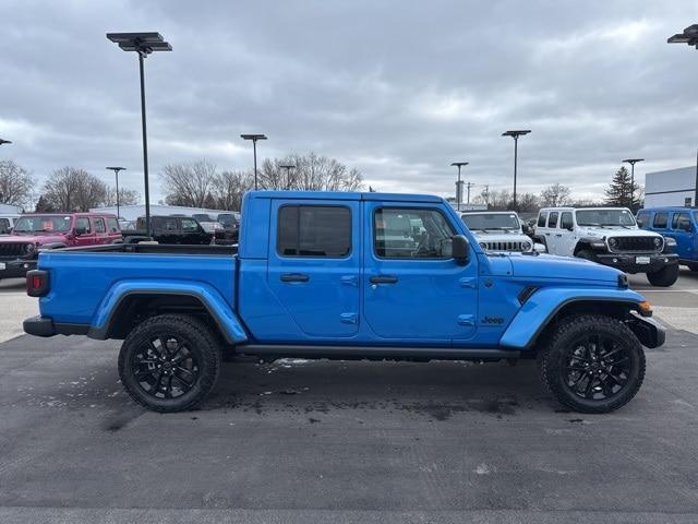 new 2025 Jeep Gladiator car, priced at $44,300