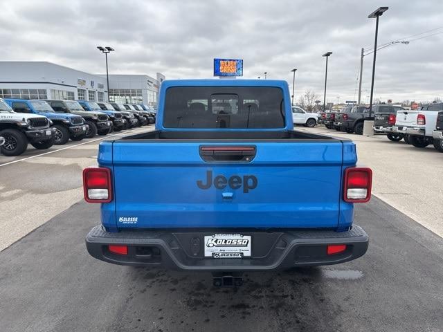 new 2025 Jeep Gladiator car, priced at $44,300