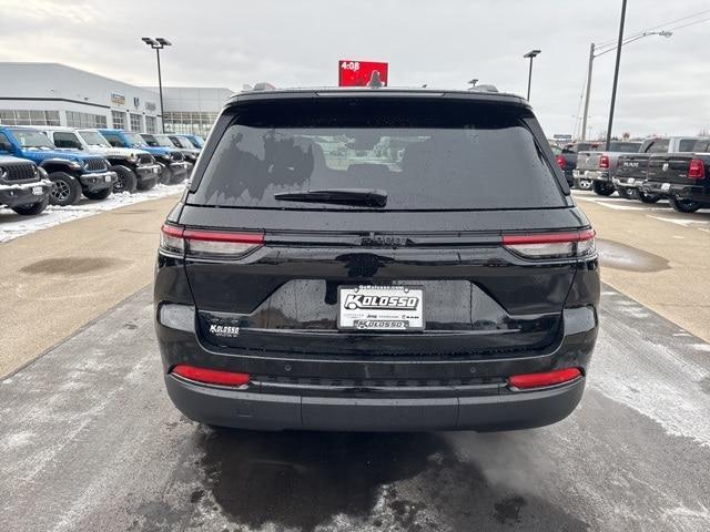 new 2025 Jeep Grand Cherokee car, priced at $42,883