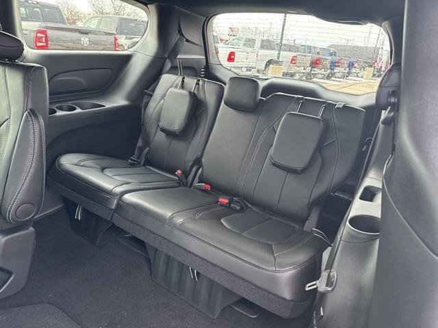 new 2025 Chrysler Pacifica car, priced at $42,406