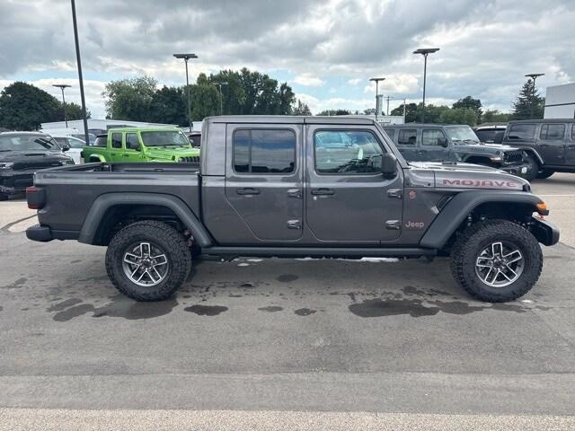 new 2025 Jeep Gladiator car, priced at $51,177