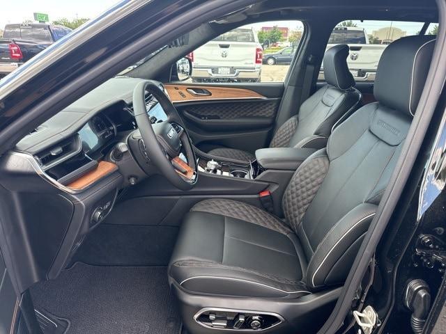 new 2024 Jeep Grand Cherokee car, priced at $64,152