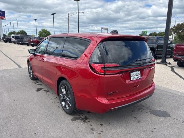 new 2026 Chrysler Pacifica car, priced at $45,427