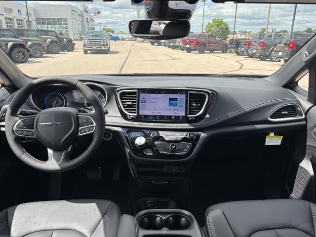 new 2026 Chrysler Pacifica car, priced at $45,427
