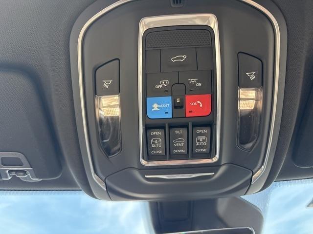 new 2025 Jeep Grand Cherokee L car, priced at $53,997