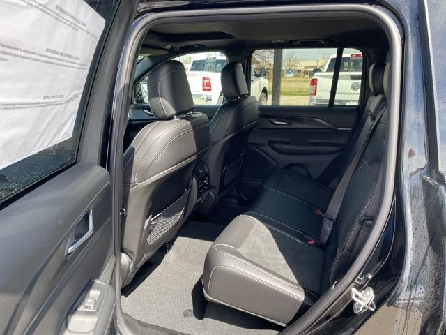 new 2025 Jeep Grand Cherokee car, priced at $43,665