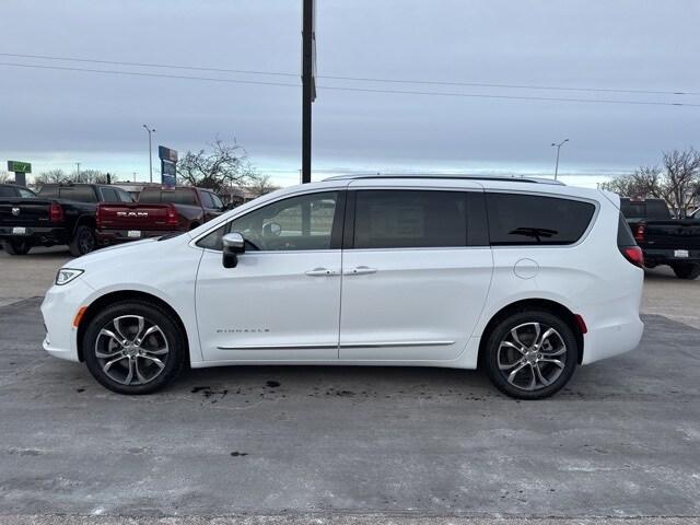 new 2025 Chrysler Pacifica car, priced at $55,645