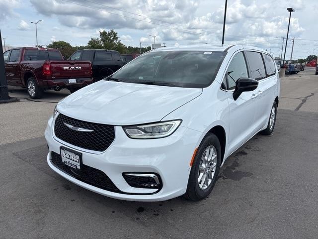 new 2026 Chrysler Pacifica car, priced at $44,740