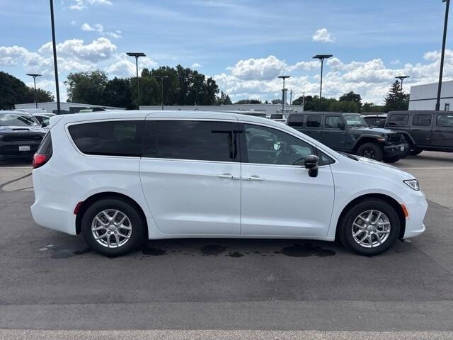 new 2026 Chrysler Pacifica car, priced at $41,241