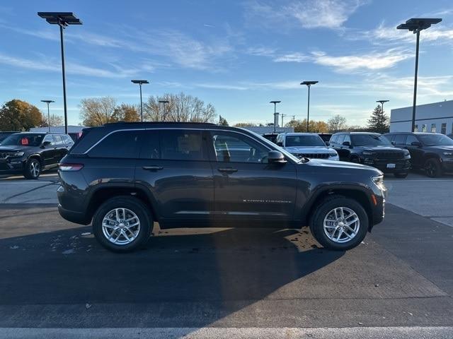 new 2025 Jeep Grand Cherokee car, priced at $41,977