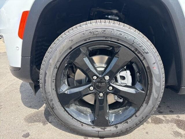 new 2025 Jeep Grand Cherokee L car, priced at $55,598
