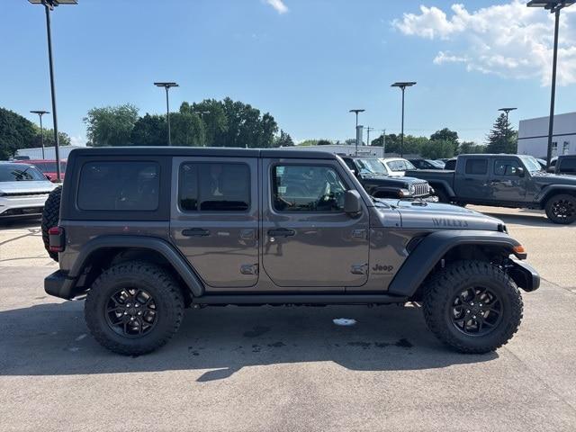 new 2025 Jeep Wrangler car, priced at $53,576