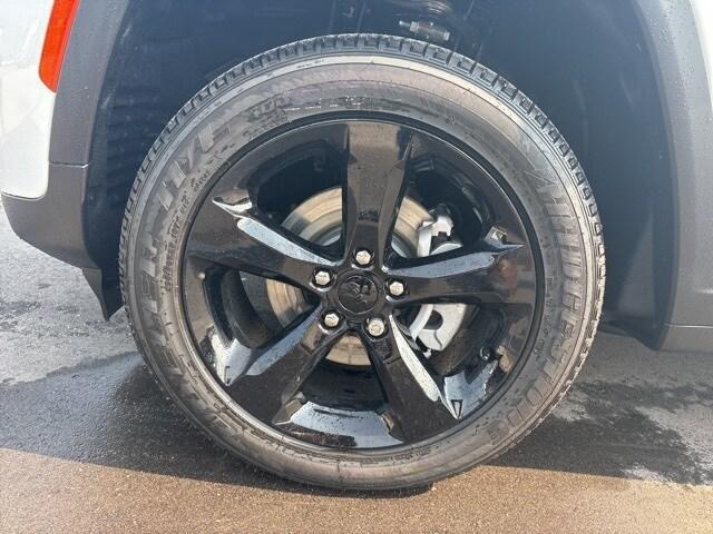 new 2025 Jeep Grand Cherokee car, priced at $44,751