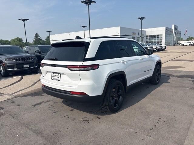 new 2025 Jeep Grand Cherokee car, priced at $44,751