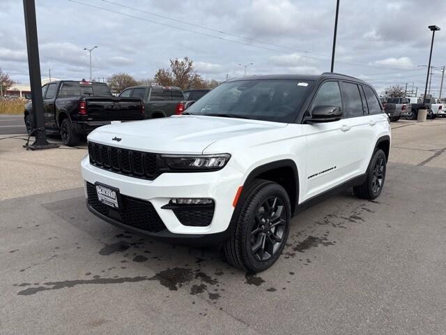 new 2025 Jeep Grand Cherokee car, priced at $50,591