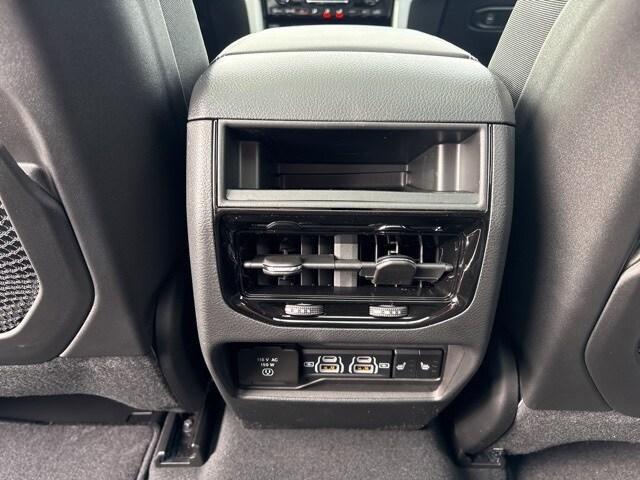 new 2025 Jeep Grand Cherokee car, priced at $50,591