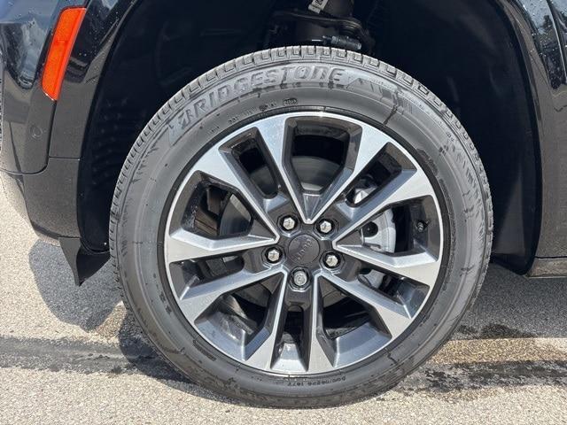 new 2025 Jeep Grand Cherokee L car, priced at $61,996