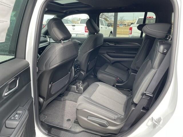 new 2025 Jeep Grand Cherokee L car, priced at $42,615