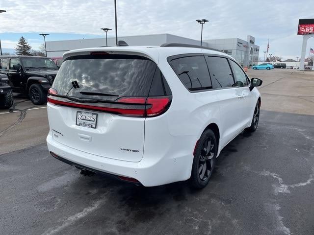 new 2025 Chrysler Pacifica car, priced at $49,344