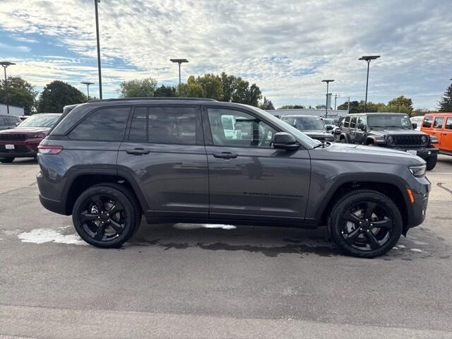 new 2025 Jeep Grand Cherokee car, priced at $47,965