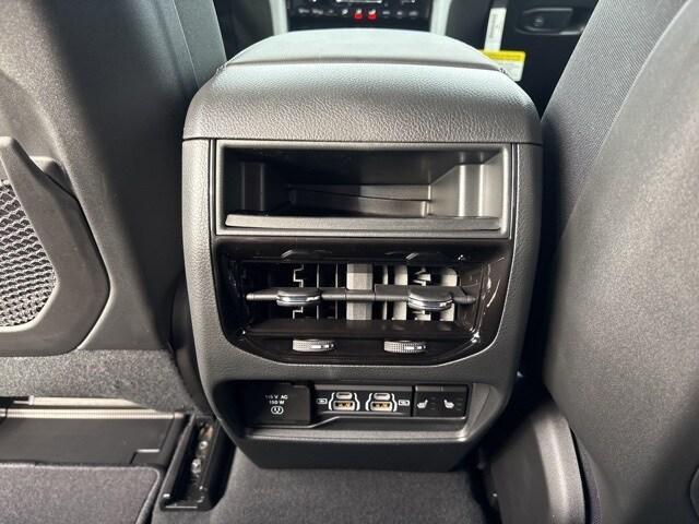 new 2025 Jeep Grand Cherokee car, priced at $47,965