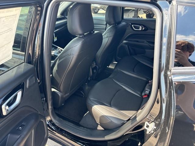 new 2025 Jeep Compass car, priced at $37,091