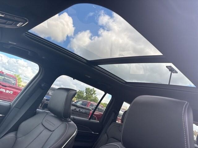 new 2025 Jeep Grand Cherokee L car, priced at $61,495