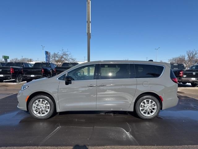 new 2025 Chrysler Pacifica car, priced at $45,291