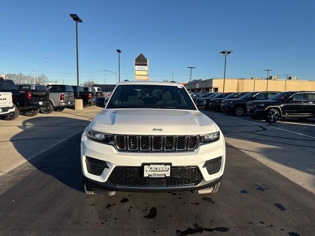 new 2025 Jeep Grand Cherokee car, priced at $41,441