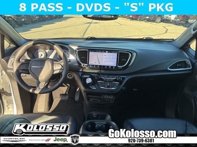 used 2023 Chrysler Pacifica car, priced at $33,999