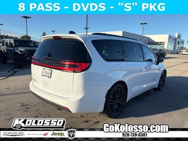 used 2023 Chrysler Pacifica car, priced at $33,999