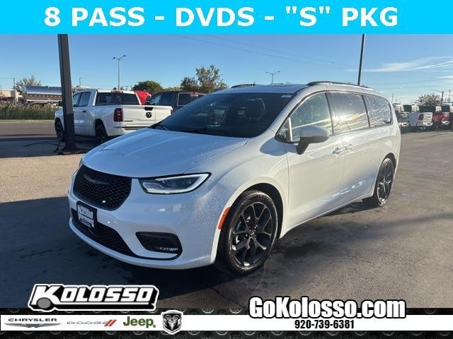 used 2023 Chrysler Pacifica car, priced at $33,999