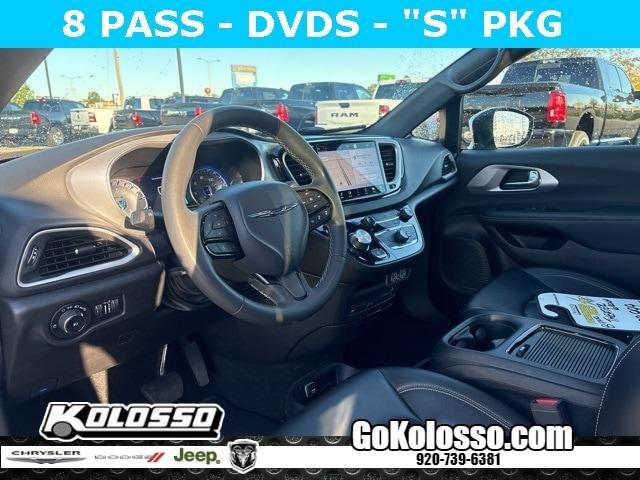 used 2023 Chrysler Pacifica car, priced at $33,999
