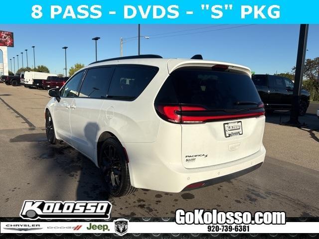 used 2023 Chrysler Pacifica car, priced at $33,999