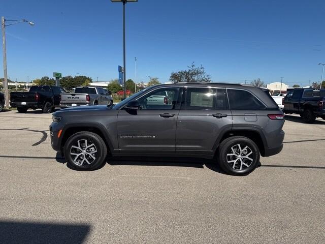 new 2024 Jeep Grand Cherokee car, priced at $52,505