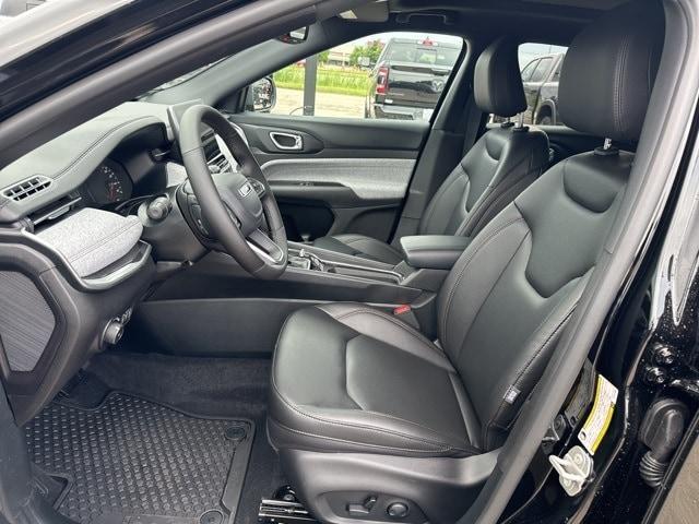 new 2024 Jeep Compass car, priced at $33,935