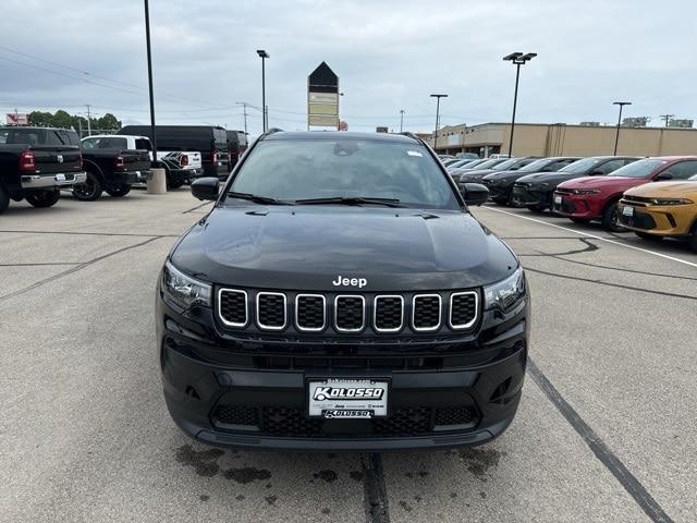 new 2024 Jeep Compass car, priced at $33,935